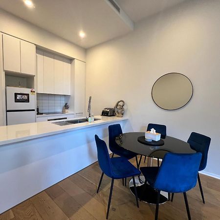 Luxe 2Br Executive Apartment Kingston Pool Parking Wifi Bbq Wine Exterior foto