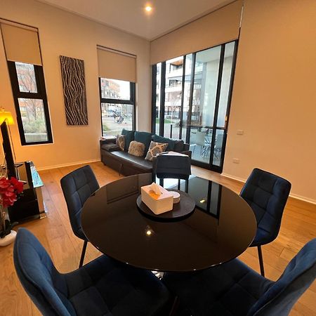 Luxe 2Br Executive Apartment Kingston Pool Parking Wifi Bbq Wine Exterior foto